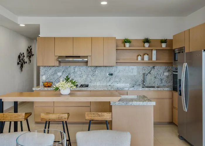 Modern With Stunning Bay Views Apartamento